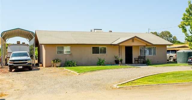 Home for sale listing photo: 15491 Avenue 332, Ivanhoe, CA, 93235