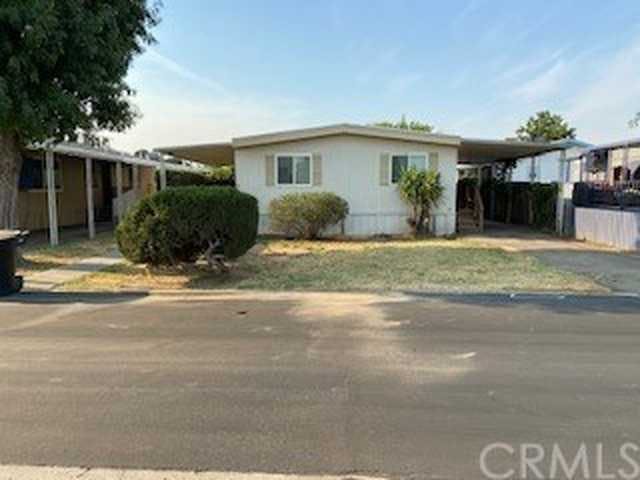 Home for sale listing photo: 324 Magnolia Ave Spc 30, Lemoore, CA, 93245