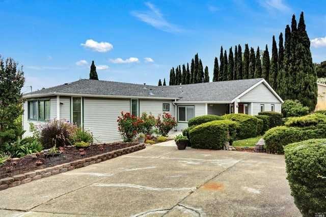 Home for sale listing photo: 1184 Belmont Ave, Vallejo, CA, 94591