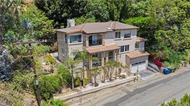 Home for sale listing photo: 1635 Sunset Plaza Dr, Los Angeles, CA, 90069