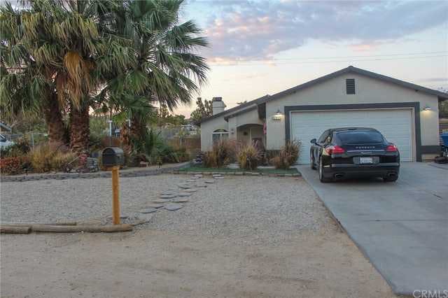 Home for sale listing photo: 57412 Saint Marys Dr, Yucca Valley, CA, 92284