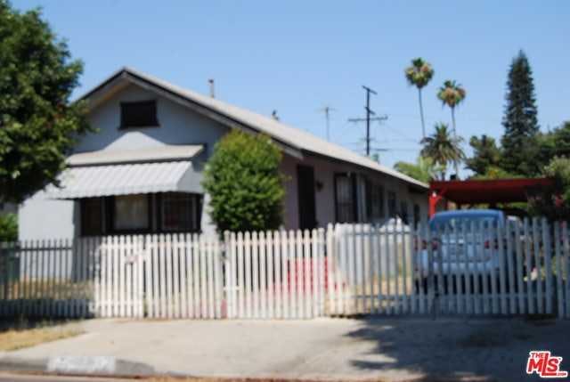 Home for sale listing photo: 6512 Makee Ave, Los Angeles, CA, 90001