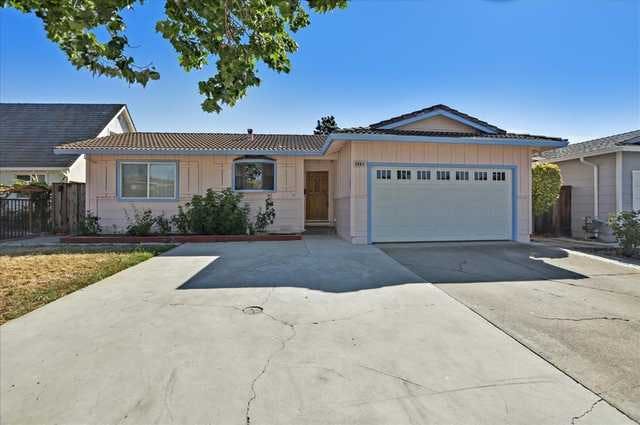 Home for sale listing photo: 2067 Morrill Ave, San Jose, CA, 95132