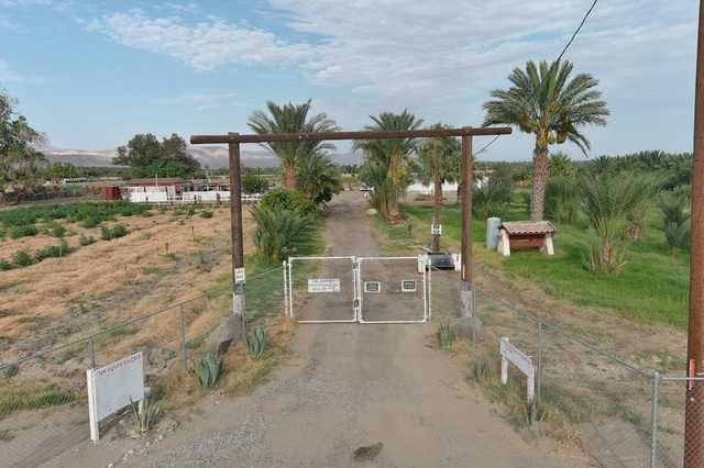 Home for sale listing photo: 60950 Fillmore St, Thermal, CA, 92274