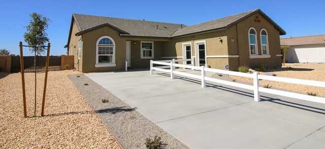 Home for sale listing photo: 13454 Fawncreek St, Victorville, CA, 92395