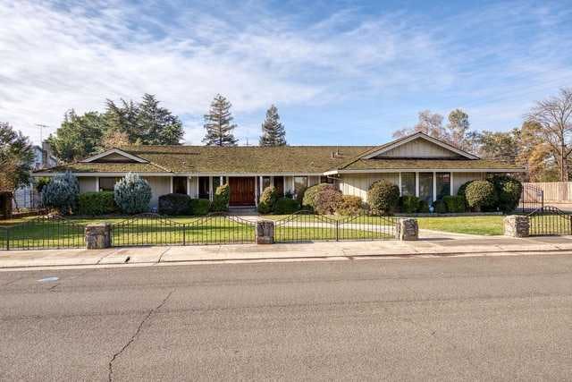 Home for sale listing photo: 3839 Tina Pl, Stockton, CA, 95215