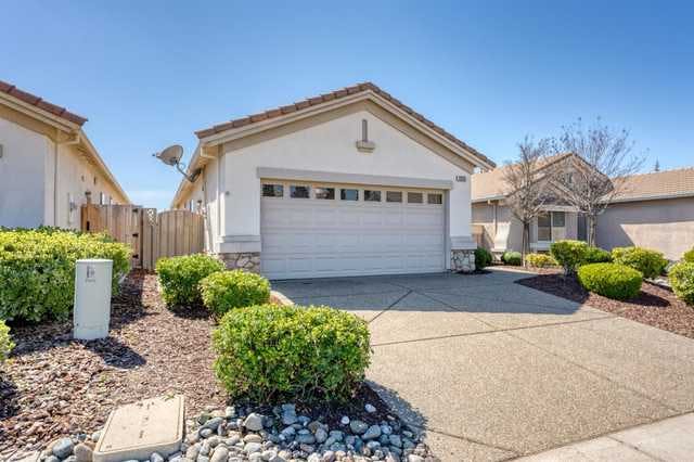 Home for sale listing photo: 2220 Stepping Stone Ln, Lincoln, CA, 95648