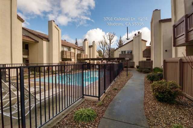 Home for sale listing photo: 3701 Colonial Dr Apt 214, Modesto, CA, 95356