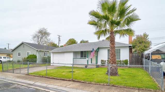 Home for sale listing photo: 4990 76th St, Sacramento, CA, 95820