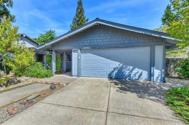 Home for sale listing photo: 8033 Avalos Way, Citrus Heights, CA, 95610