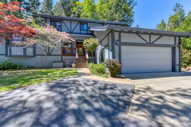Home for sale listing photo: 6924 Onyx Trl, Pollock Pines, CA, 95726