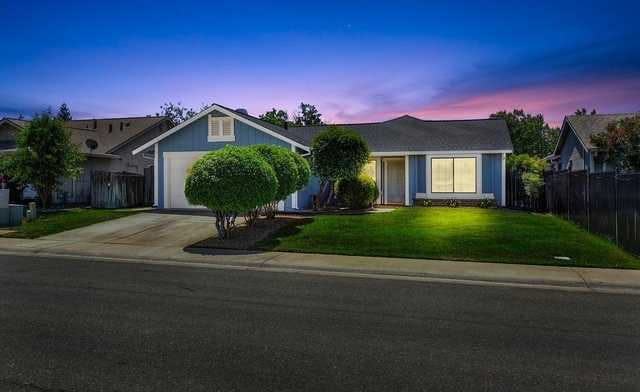 Home for sale listing photo: 8468 Stevenson Ave, Sacramento, CA, 95828