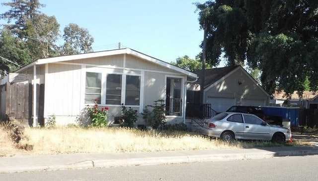 Home for sale listing photo: 12688 Dorsey St, Waterford, CA, 95386
