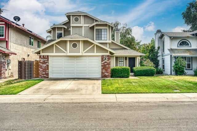 Home for sale listing photo: 1642 Bridgecreek Dr, Sacramento, CA, 95833