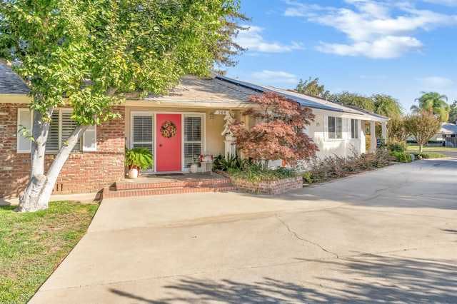 Home for sale listing photo: 369 E North Bear Creek Dr, Merced, CA, 95340